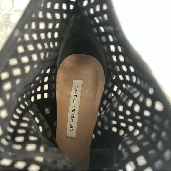 Black suede DVF boots with mesh trim - Picture 13 of 13